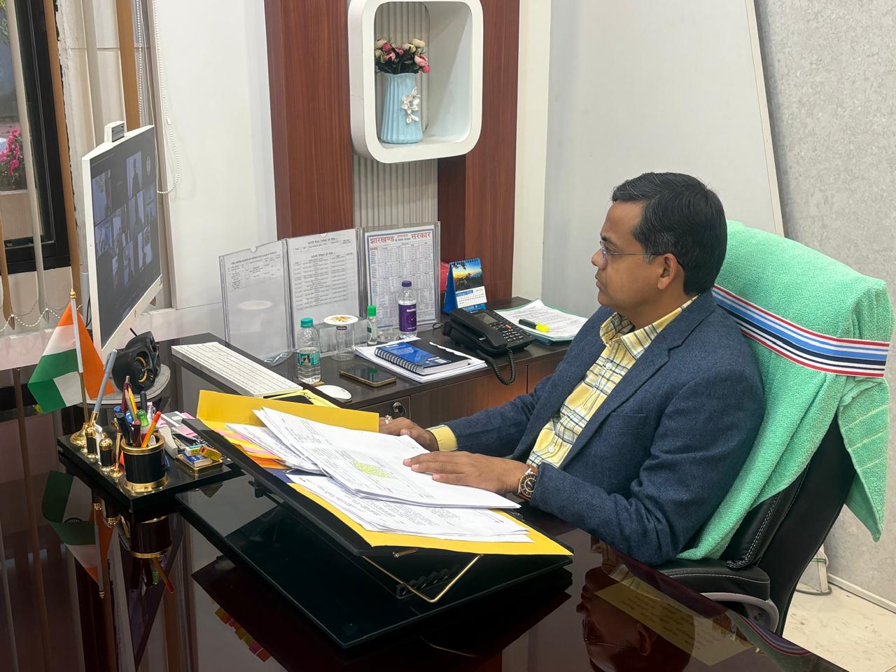 बोकारो आईजी ने महाशिवरात्रि को लेकर की समीक्षा बैठक, चप्पे-चप्पे पर रहेगी पुलिस की नजर, उपद्रवियों पर रक्षक ऐप और ड्रोन से होगी निगरानी