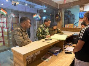 होटल में जांच