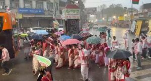 बारिश पर भारी पड़ा सांस्कृतिक जुनून