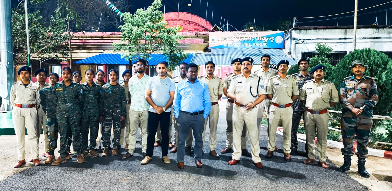 जेल के सभी वार्डों का निरीक्षण