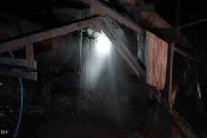 Ash pond pipeline bursts again at Bokaro Thermal; ash-laden water flows into Konar River, ash enters homes.