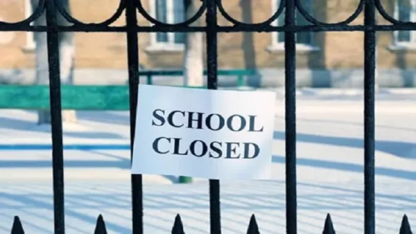 school CLOSE