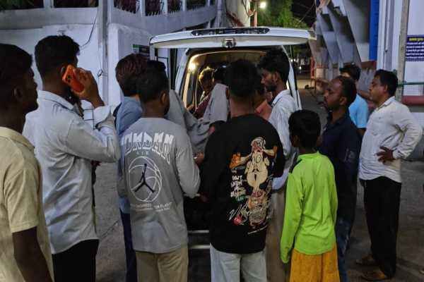 मजदूर का गला रेता