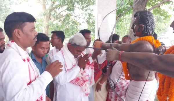 Champai Soren attacks the government on Hul Day, says, "To protect water, forests and land, we need the consciousness of Hul again."