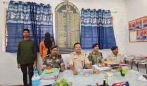 Palamu: Youth arrested with country-made pistol, police conducted raid and nabbed him