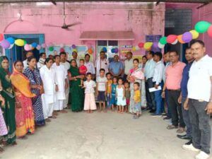 पल्स पोलियो अभियान का शुभारंभ करते प्रखंड प्रमुख एवं बीडीओ