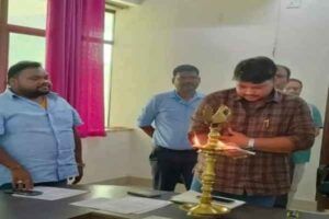 चाईबासा: स्वनिधि महोत्सव में छोटे कारोबारियों को योजनाओं से जोड़ने पर जोर