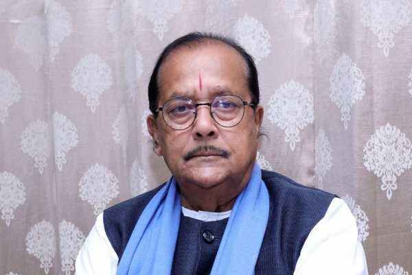 वित्त मंत्री राधा कृष्ण किशोर