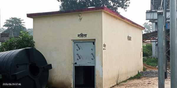 Severe lack of passenger amenities at Bokaro Thermal Station; Platform No. 2 turns into a haven for drug addicts as soon as darkness falls.