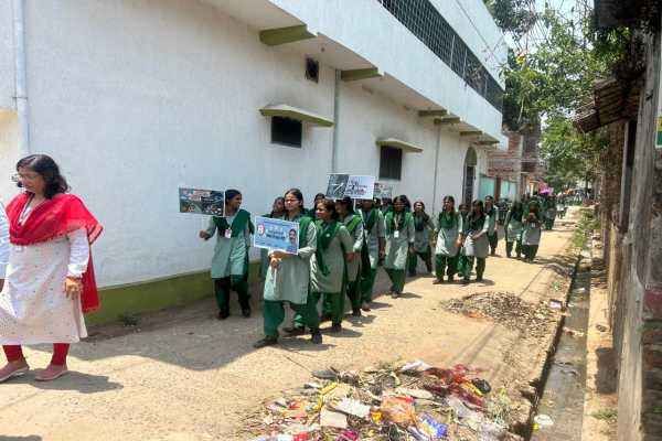 The girl students gave the message of a drug-free society.