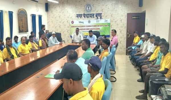 Ranchi: Bundu Nagar Panchayat's anti-drug campaign; message of a drug-free society conveyed through a rally and a pledge.