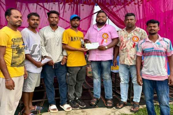 Chaibasa: TSNR Football Club wins football tournament; 32 teams participated.
