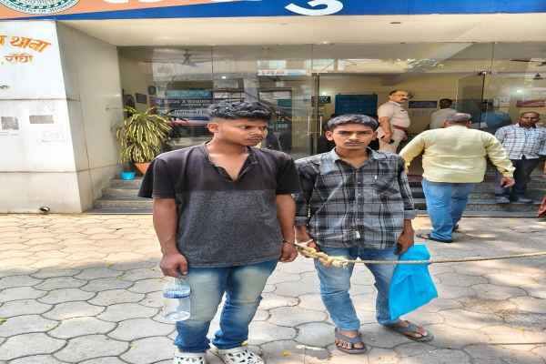 mobile snatchers arrested