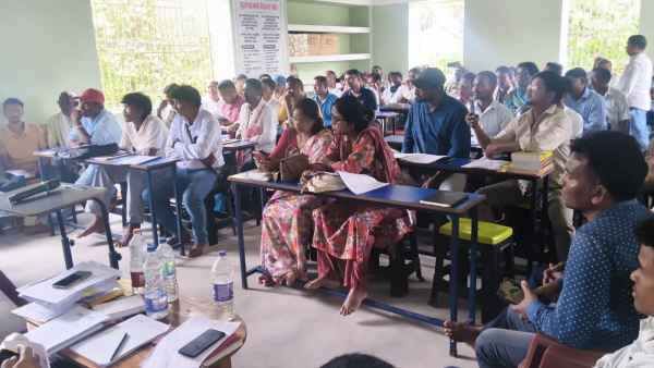 Chaibasa: Deliberations on PESA Rules-2025 and the traditional Munda-Manki system; a seminar organized by the Adivasi Ho Samaj Mahasabha.
