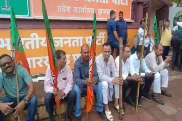 नीट पेपर लीक