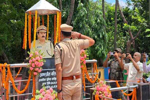 शहीद एसपी अमरजीत बलिहार