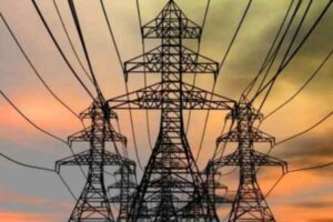 Hazaribagh: Rain exposes power gridlock; power supply remains disrupted for the second day in several areas, including Guru Govind Singh Road.