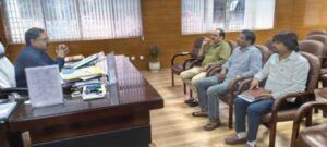 Gumla: Congress delegation met DC regarding the shortcomings of SIR campaign, got assurance of improvement.