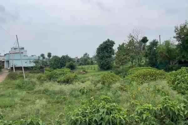 Big scam on land worth Rs 100 crore