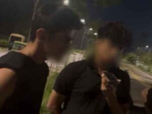 Students of JVM Shyamali School, who allegedly misbehaved with an elderly couple in Ranchi Smart City, are in custody. They were allegedly intimidating police with their father's influence, a 'High Court lawyer'.