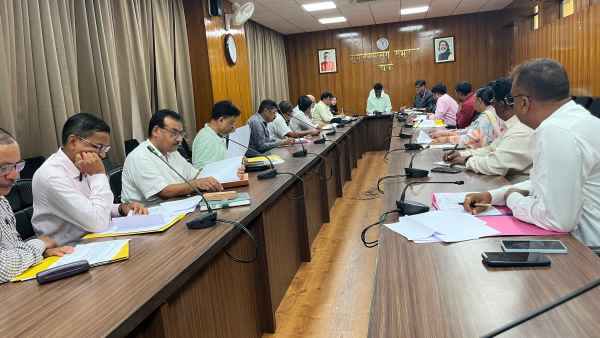 Deputy Commissioner strict on increasing revenue in Ranchi, instructed all departments to achieve the target at all costs
