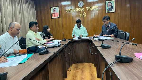 Deputy Commissioner strict on increasing revenue in Ranchi, instructed all departments to achieve the target at all costs