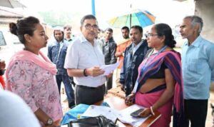 Bokaro: DC inspected various polling stations in Kasmar-Jaridih, directed to speed up the SIR-2026 campaign