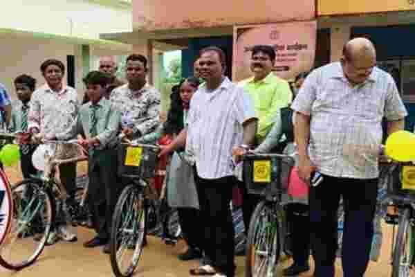 Distribution of bicycles to students at the school