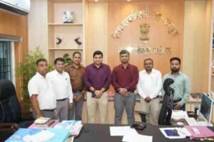 Employees met DC Manish Kumar.