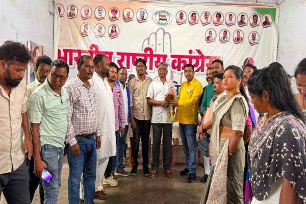 चाईबासा में SIR अभियान को लेकर कांग्रेस की बैठक