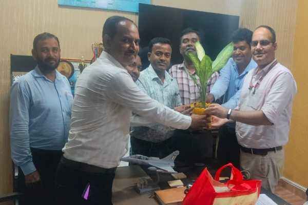 DSE बादल राज से मुलाकात करते सहायक आचार्य प्रतिनिधिमंडल