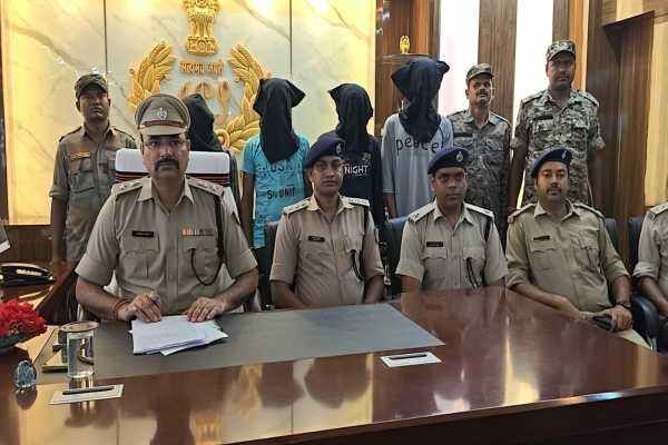 पाकुड़ में चोरी गिरोह के 4 आरोपी गिरफ्तार