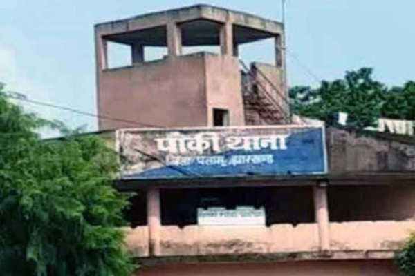 व्यक्ति की निर्मम हत्या, जांच में जुटी पुलिस