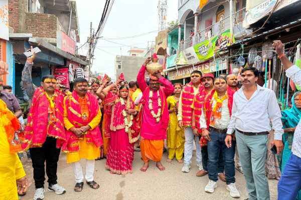 शिव शक्ति मंदिर से निकली कलश यात्रा