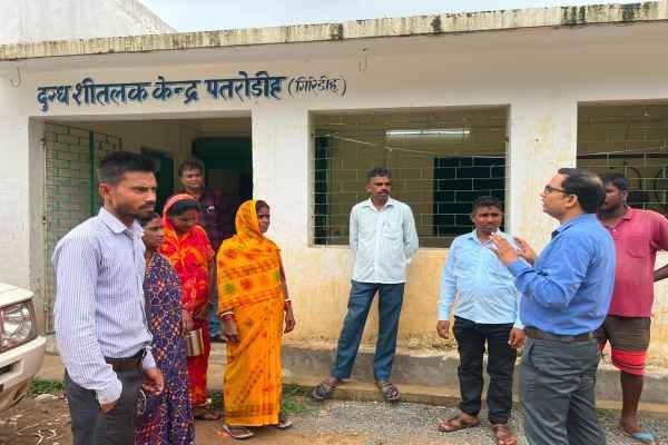 गिरिडीह में पशुपालकों को चेताया, हीट स्ट्रेस और जल संकट से बचाव के बताए उपाय