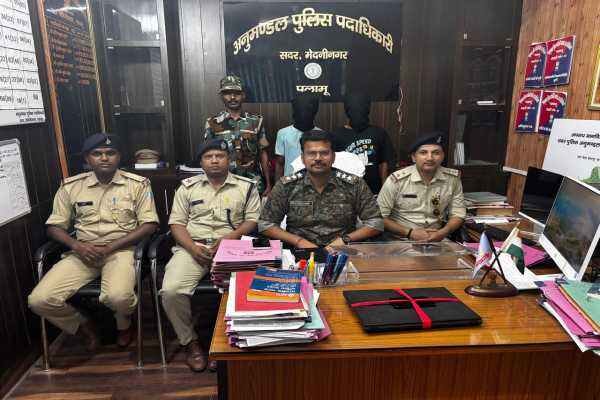 चोरी के सामान के साथ गिरफ्तार दोनों आरोपी