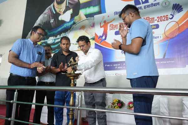 हजारीबाग में जिला स्तरीय बैडमिंटन चैंपियनशिप का शुभारंभ