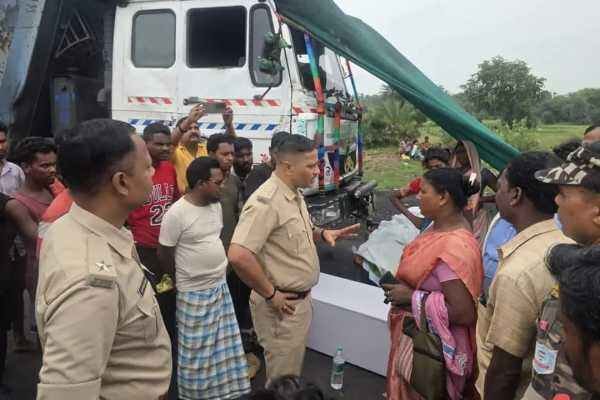 SDPO के आश्वासन पर हटा जाम