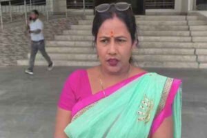 वार्ड पार्षद ने उपायुक्त से की शिकायत
