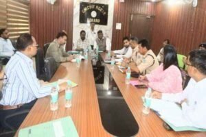 बोकारो परिसदन में विभागीय मामलों की समीक्षा करती सदाचार समिति