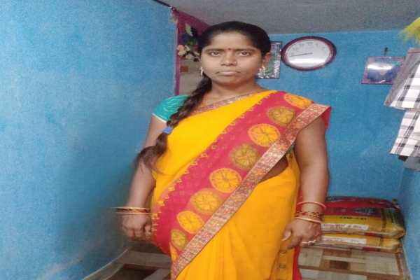 बांझेडीह परिसर में महिला का शव मिलने के बाद जांच में जुटी पुलिस