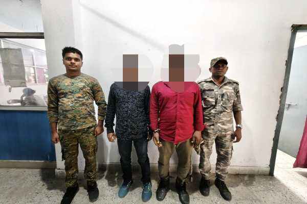 पुलिस की गिरफ्त में PLFI के दो आरोपी
