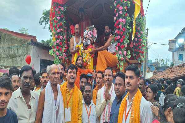 बाहुड़ा यात्रा में रथ पर विराजमान प्रभु जगन्नाथ