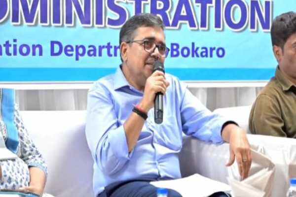 SIR-2026 को लेकर आयोजित संवाददाता सम्मेलन में जानकारी देते DC अजय नाथ झा