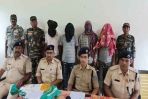 प्रेस वार्ता में जानकारी देते DSP