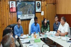राजस्व मामलों की समीक्षा बैठक