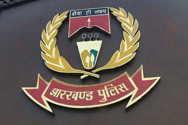 Dhanbad police executed 574 warrants in June, tightening the noose on absconding accused