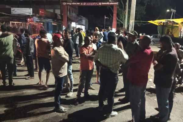 Gumla: Jewellery worth Rs 30 lakh looted from a jewellery businessman in Palkot; criminals escaped after firing in the air.