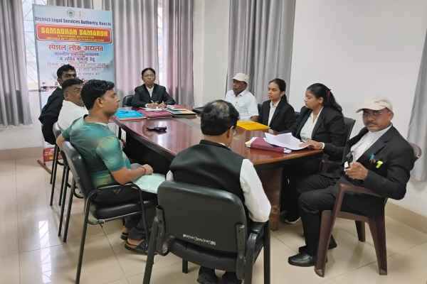 Special Lok Adalat organized: 724 cheque bounce cases resolved, settlement of over Rs 2 crore