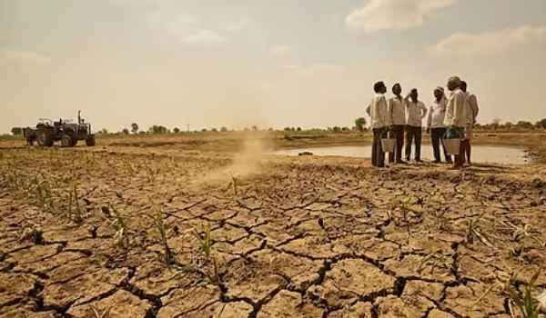 45% Monsoon Deficit in Jharkhand: Garhwa has seen the highest rainfall deficit of 89%, a major challenge for sowing Kharif crops.